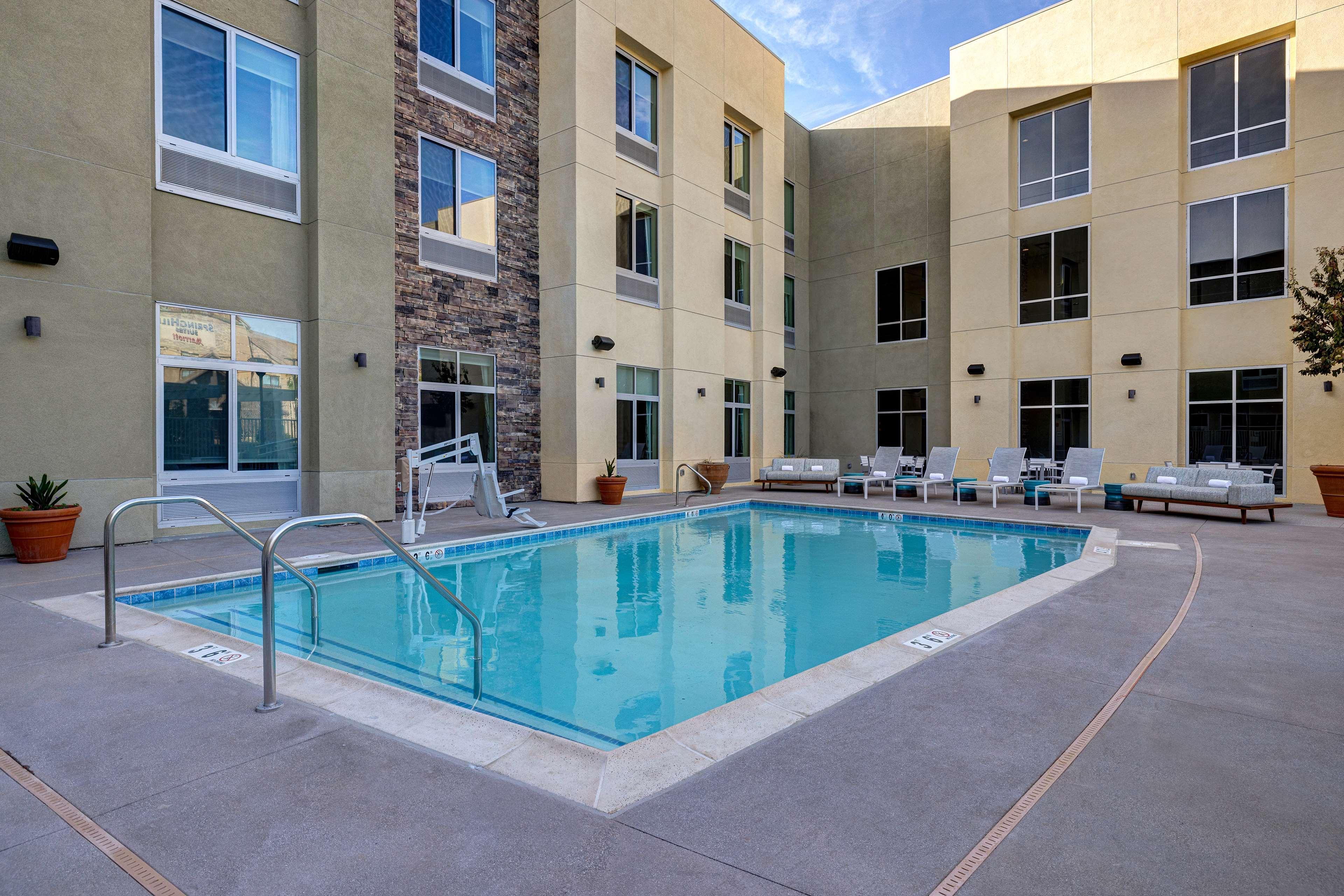 Hilton Garden Inn טמקולה מראה חיצוני תמונה