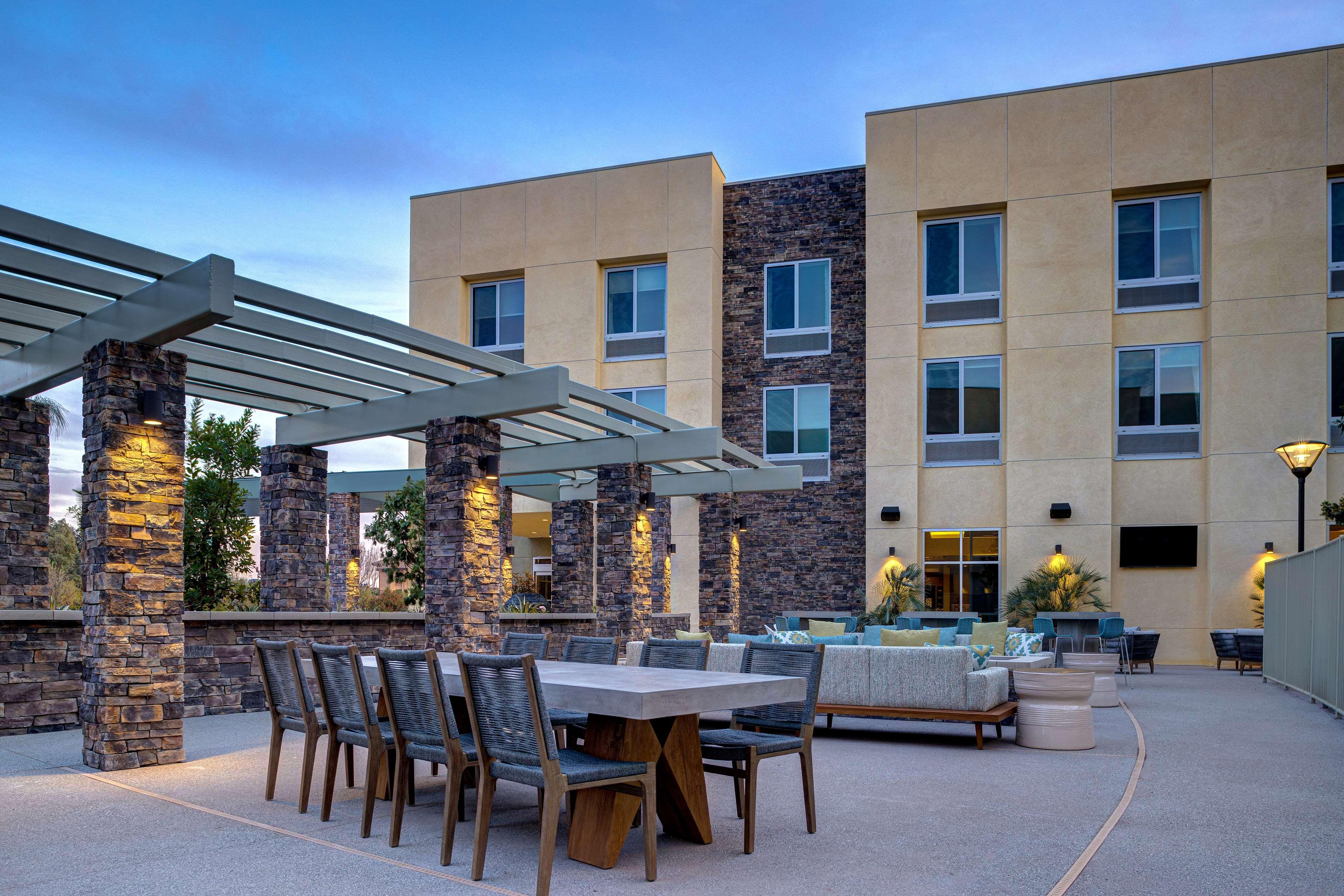 Hilton Garden Inn טמקולה מראה חיצוני תמונה