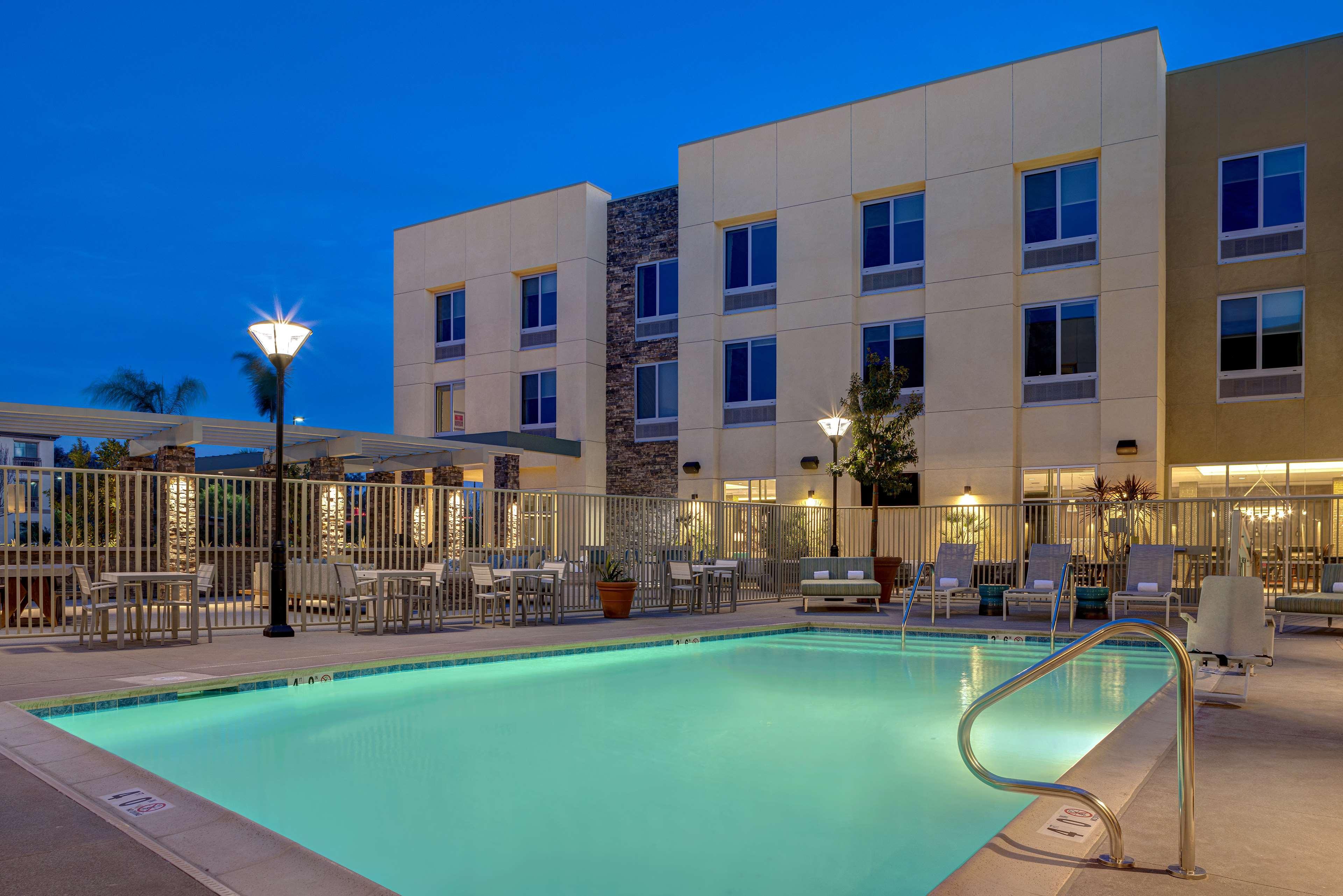 Hilton Garden Inn טמקולה מראה חיצוני תמונה